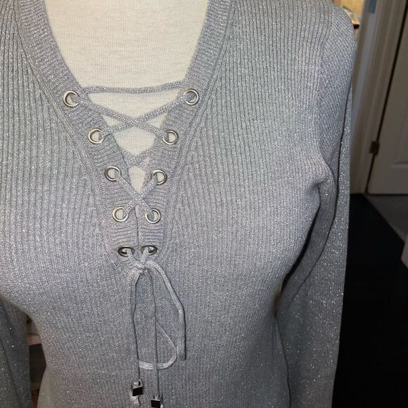 MICHAEL by Michael Kors Metallic Silver Pullover Top Ribbed Sweater Sz L - Picture 4 of 7